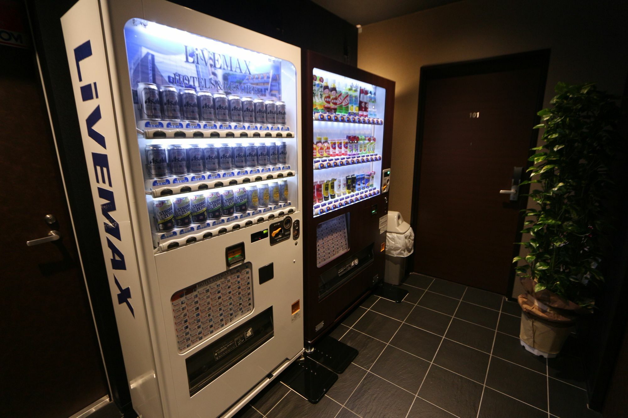 Hotel Livemax Yokohama Kannai Ekimae Екстериор снимка